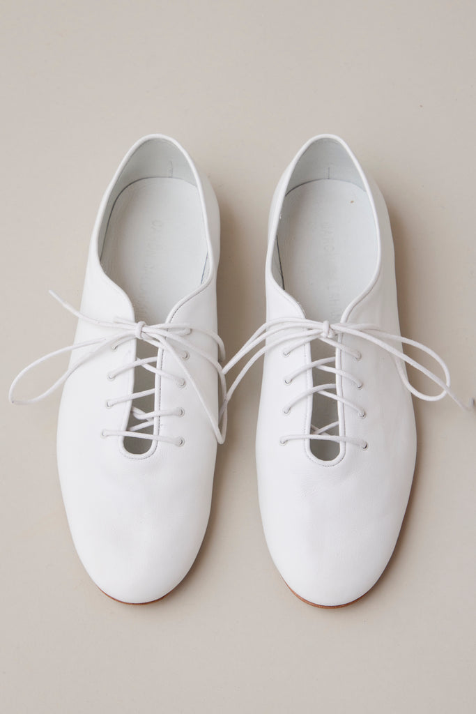 CLAUDETTE FLAT | WHITE NAPPA – CARON CALLAHAN