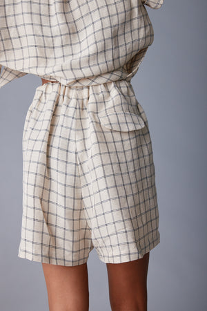 OLIVIA SHORT | CREAM WINDOWPANE PLAID